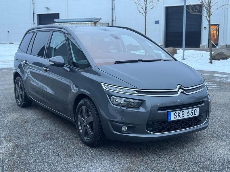 Grå Begagnad 2015 Citroën Grand C4 Picasso Minibuss | 74 500 kr (Marknadspris) - Bild 1/4