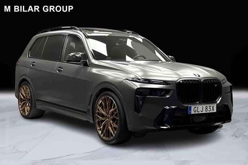 Grå Begagnad 2024 BMW X7 M Sport SUV | 1 449 000 kr - Bild 1/1