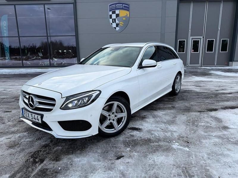 Begagnad Mercedes C220 AMG line 170 HK (125 kW) 2015 Vit