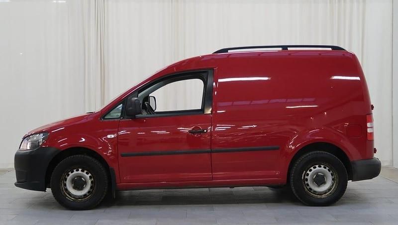 Begagnad VW Caddy 109 HK (80 kW) 2012 Röd Minibuss
