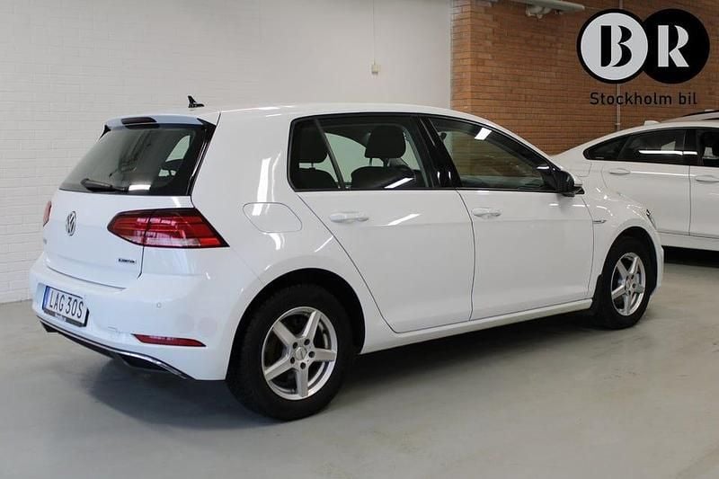 Begagnad VW Golf VII 131 HK (96 kW) 2019 Vit