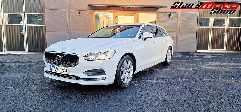 Vit Begagnad 2018 Volvo V90 Momentum Kombi | 214 900 kr (Superpris) - Bild 1/4