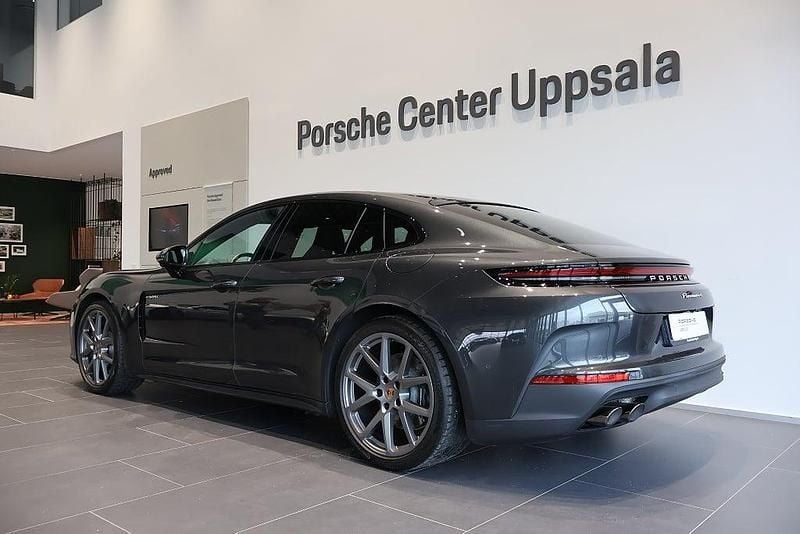 Begagnad Porsche Panamera 305 HK (224 kW) 2024 Grå Halvkombi