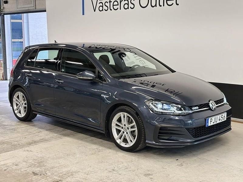 Dark iron blue metallic Begagnad 2017 VW Golf VII GTD Kombi | 209 900 kr (Lite dyr) - Bild 1/2