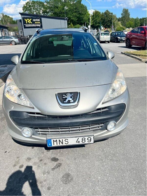 Grå Begagnad 2009 Peugeot 207 Kombi | 21 000 kr (Marknadspris) - Bild 1/4