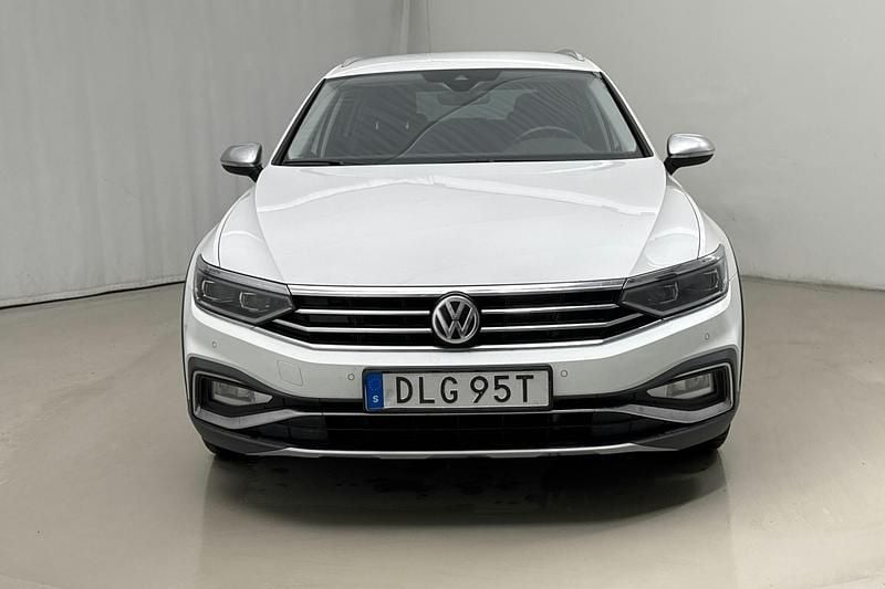 Begagnad VW Passat Alltrack 190 HK (139 kW) 2020 Vit Kombi