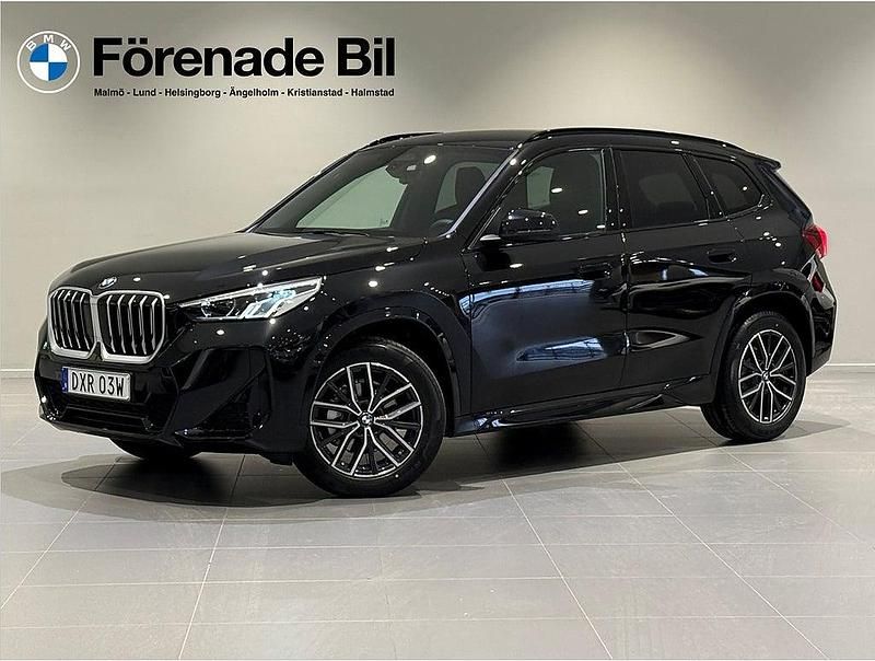 Svart Ny 2026 BMW X1 Shadowline SUV | 460 000 kr - Bild 1/4