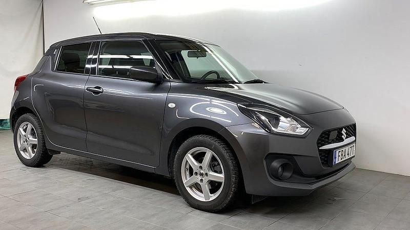 Begagnad Suzuki Swift 83 HK (61 kW) 2022 Grå Halvkombi