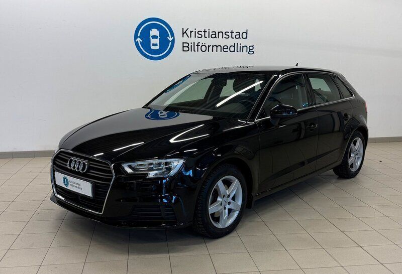 Svart Begagnad 2018 Audi A3 Sportback Proline Halvkombi | 179 900 kr (Marknadspris) - Bild 1/4