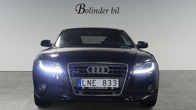 Begagnad Audi A5 Comfort 211 HK (155 kW) 2010 Svart Sportkupé
