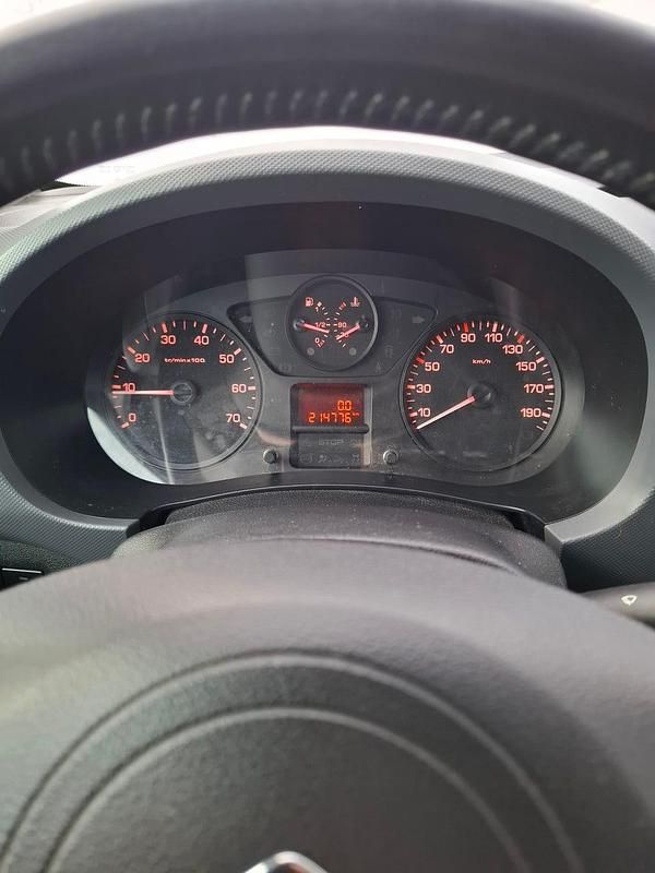 Begagnad Citroën Berlingo 90 HK (66 kW) 2013 Minibuss