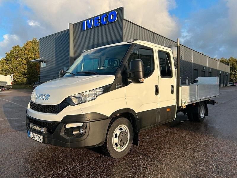 Vit Begagnad 2016 Iveco Daily Van | 286 250 kr - Bild 1/4