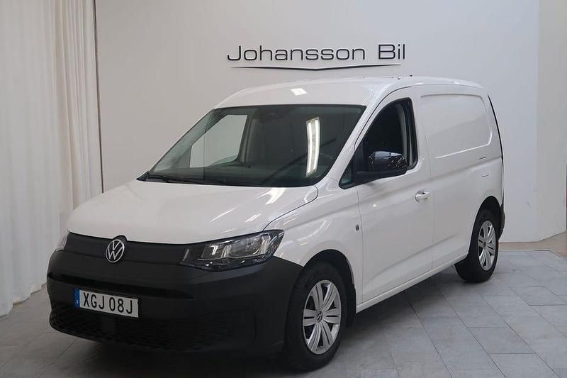 Vit Begagnad 2022 VW Caddy Minibuss | 209 900 kr (Bra pris) - Bild 1/4