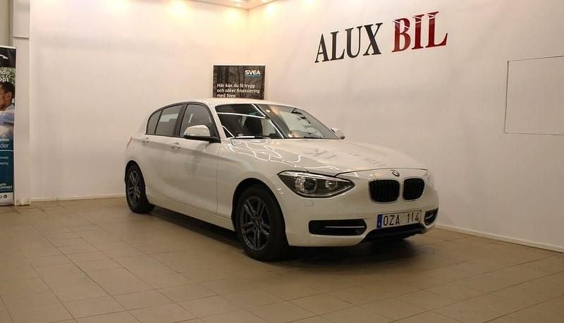 Begagnad BMW 120 Sport Line 184 HK (135 kW) 2012 Vit Halvkombi