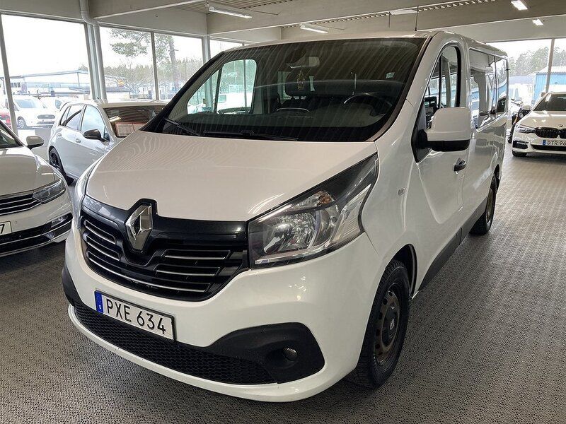 Vit Begagnad 2018 Renault Trafic Van | 129 900 kr (Dyr) - Bild 1/4