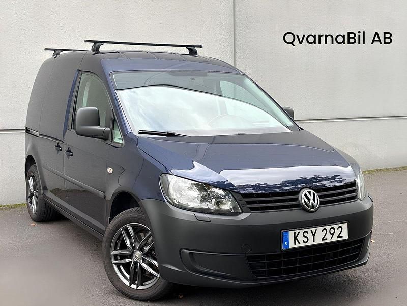 Mörkblå (blå) Begagnad 2015 VW Caddy Minibuss | 94 500 kr (Bra pris) - Bild 1/4