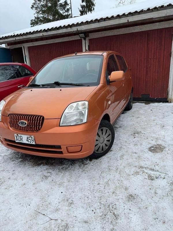 Begagnad Kia Picanto 65 HK (47 kW) 2006 Halvkombi