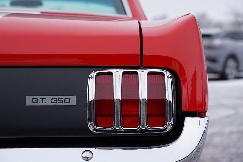 Begagnad Ford Mustang 203 HK (149 kW) 1966 Klarröd