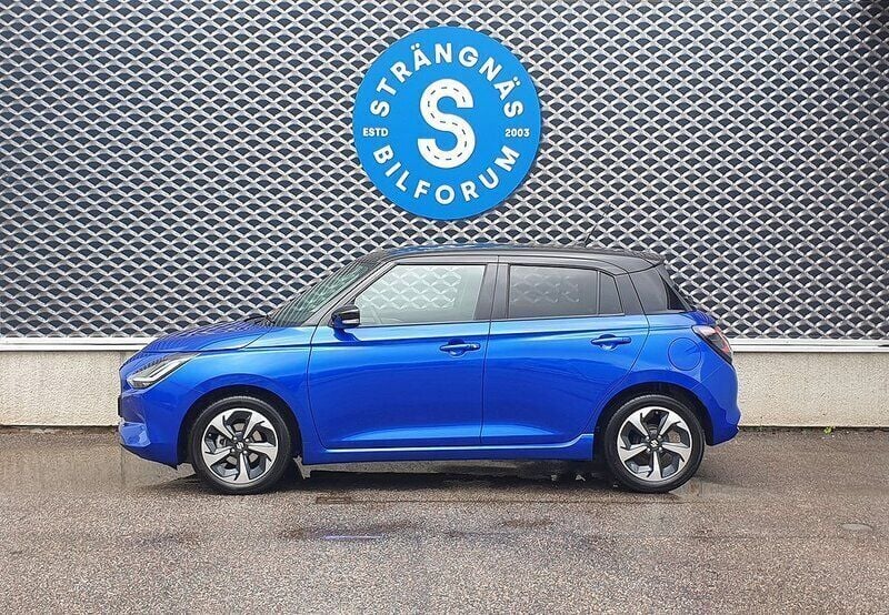 Blå Begagnad 2024 Suzuki Swift Halvkombi | 225 000 kr (Lite dyr) - Bild 1/4
