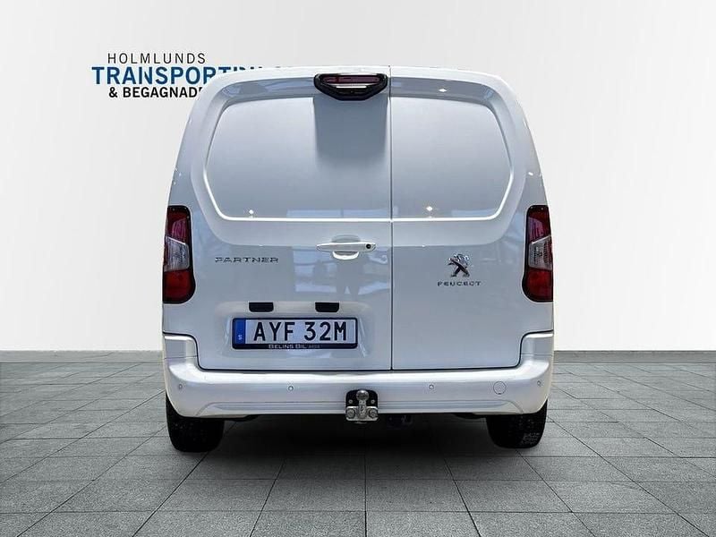 Begagnad Peugeot Partner 103 HK (75 kW) 2021 Vit Minibuss