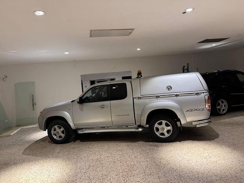 Grå Begagnad 2010 Mazda BT-50 Pickup | 48 900 kr - Bild 1/4