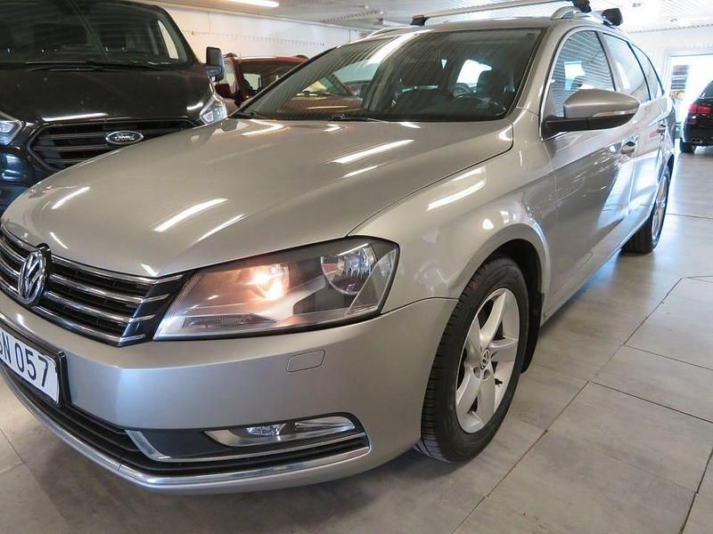 Silver Begagnad 2015 VW Passat Kombi | 114 900 kr (Superpris) - Bild 1/4