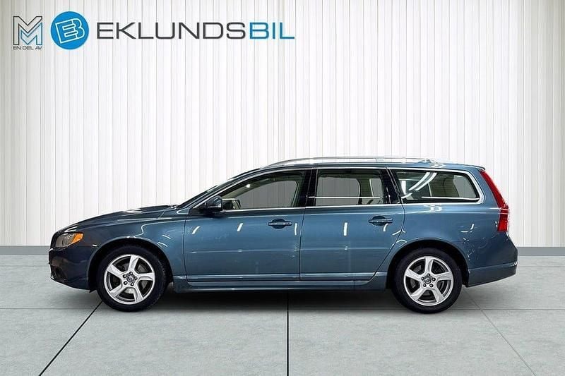 Begagnad Volvo V70 Summum 180 HK (132 kW) 2012 Blå Kombi