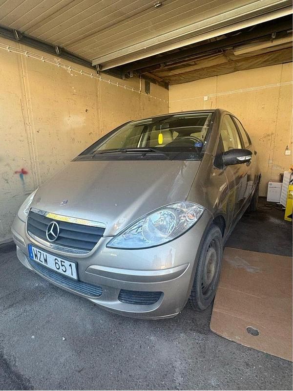 Brun Begagnad 2006 Mercedes A150 Classic Halvkombi | 20 000 kr (Superpris) - Bild 1/2