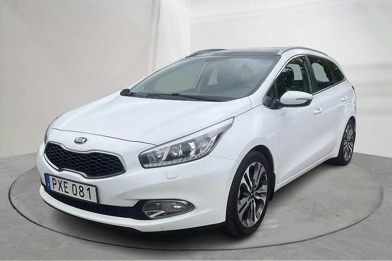Vit Begagnad 2015 Kia Ceed Comfort | 68 000 kr (Bra pris) - Bild 1/4