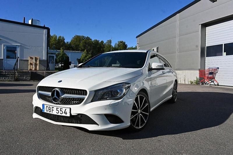 Vit Begagnad 2016 Mercedes CLA220 Shooting Brake Kombi | 164 900 kr (Marknadspris) - Bild 1/4