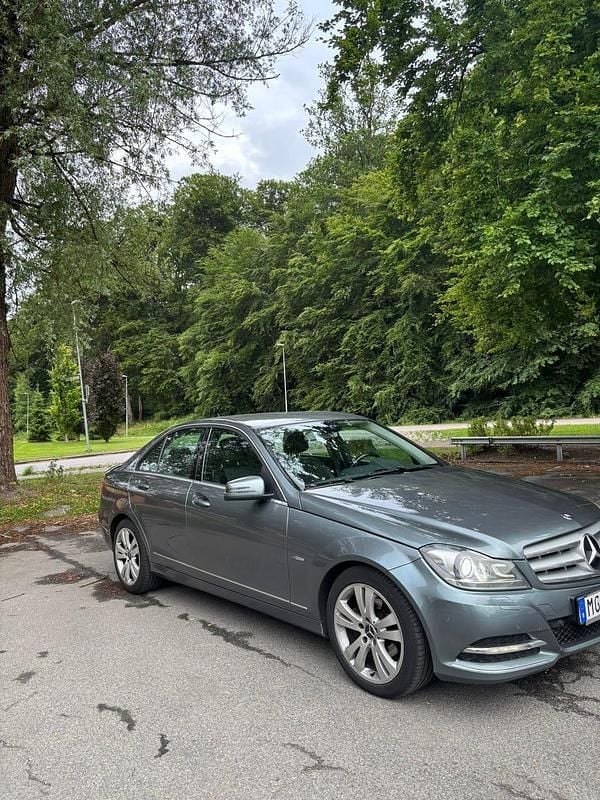 Begagnad Mercedes C220 170 HK (125 kW) 2012