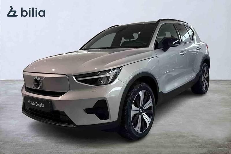 Begagnad Volvo XC40 Single Motor 175 kW (238 HK) 2023 Silver SUV