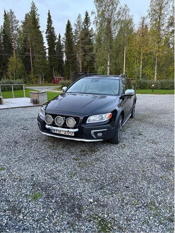Svart Begagnad 2014 Volvo XC70 Summum SUV | 120 000 kr (Superpris) - Bild 1/4