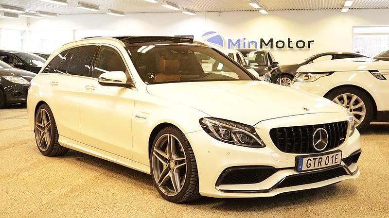 Begagnad Mercedes C63 AMG AMG 476 HK (350 kW) 2018 Vit Kombi