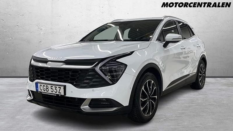 Vit Begagnad 2022 Kia Sportage Advance SUV | 329 900 kr (Bra pris) - Bild 1/4
