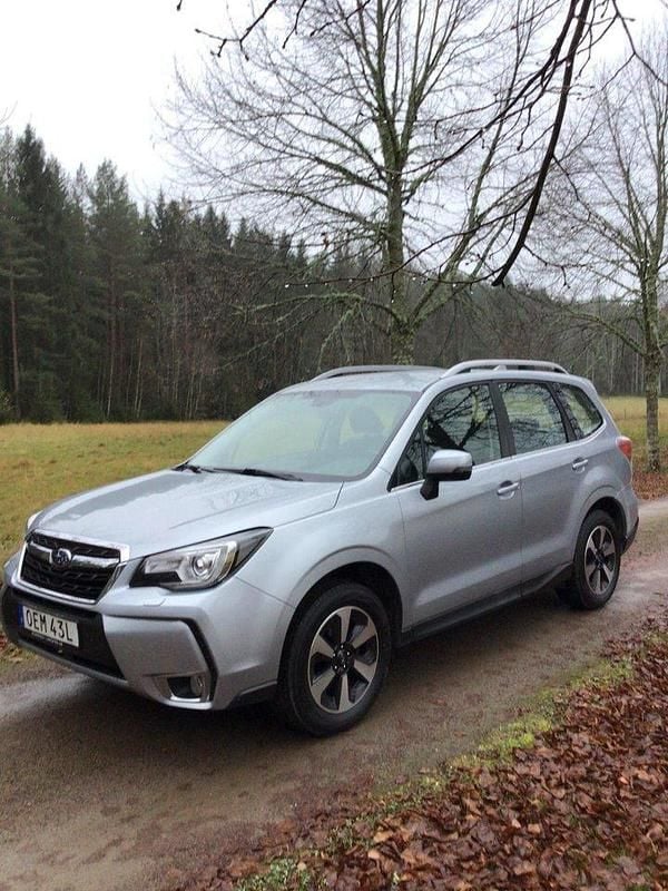 Silver Begagnad 2019 Subaru Forester SUV | 148 000 kr (Marknadspris) - Bild 1/4