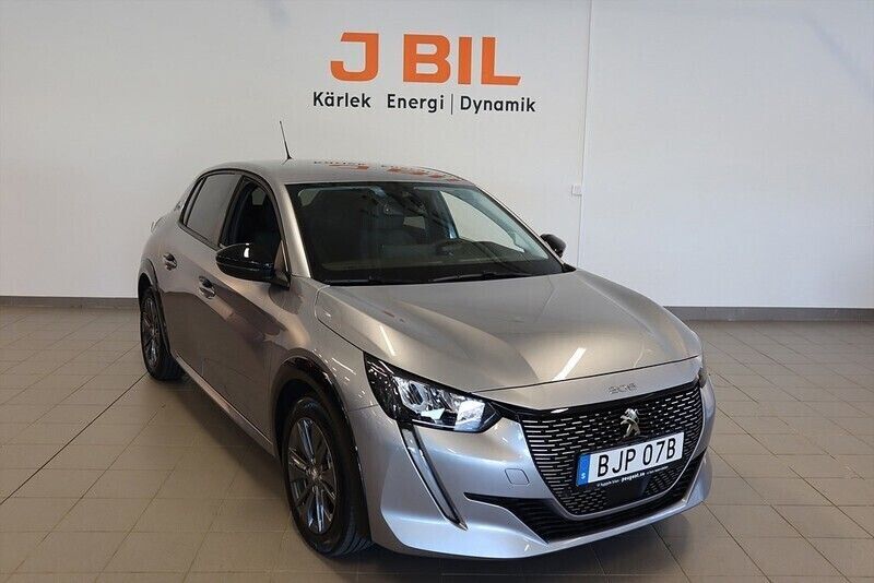Grå Begagnad 2022 Peugeot e-208 Allure Halvkombi | 254 900 kr (Dyr) - Bild 1/4