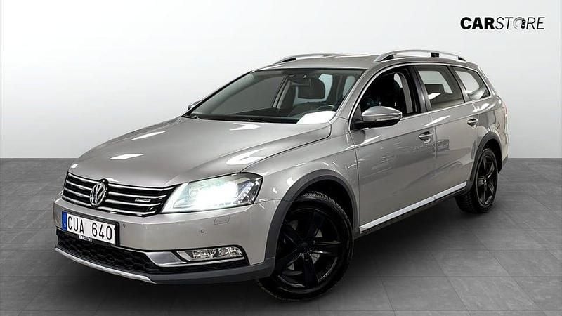 Silver Begagnad 2013 VW Passat Kombi | 134 900 kr (Dyr) - Bild 1/4