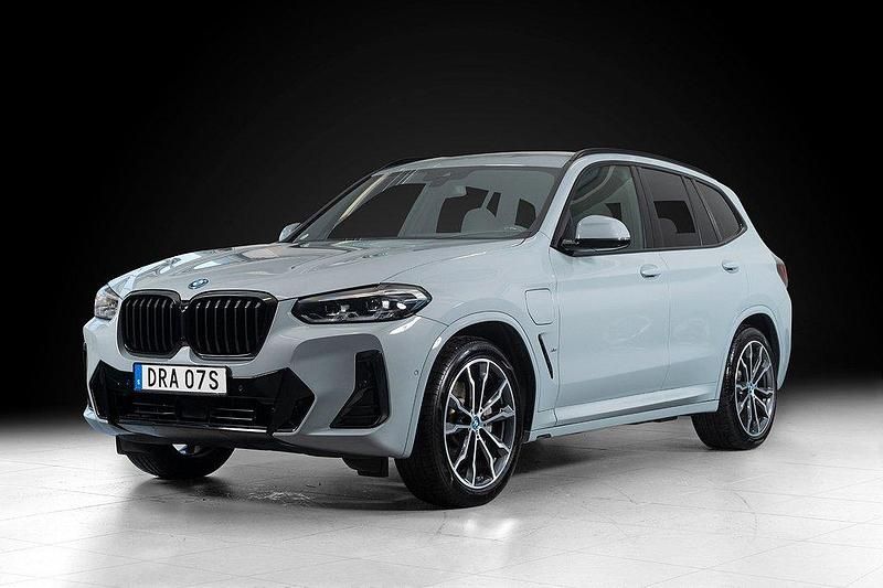 Grå Begagnad 2022 BMW X3 M Sport SUV | 498 000 kr (Lite dyr) - Bild 1/4