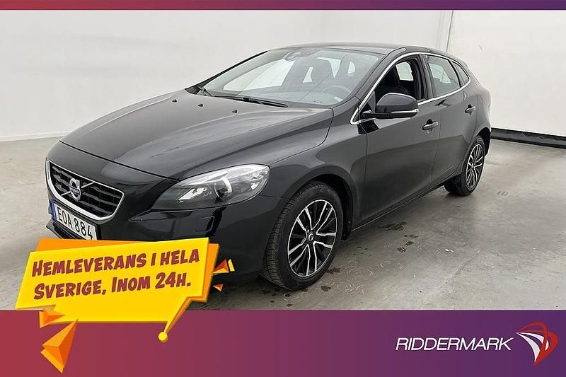 Svart Begagnad 2015 Volvo V40 Momentum Halvkombi | 98 800 kr (Marknadspris) - Bild 1/3
