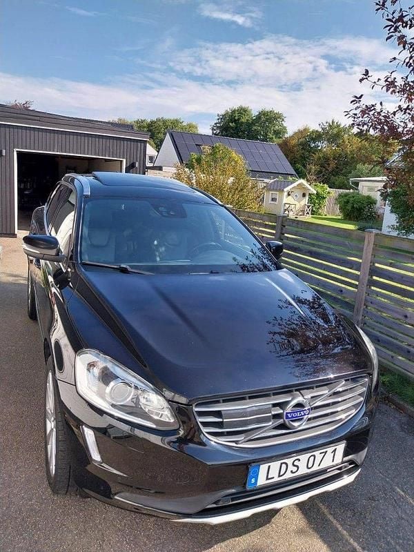 Svart Begagnad 2016 Volvo XC60 Business Edition SUV | 155 000 kr (Superpris) - Bild 1/4
