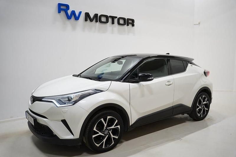Begagnad Toyota C-HR Style 116 HK (85 kW) 2017 Vit SUV