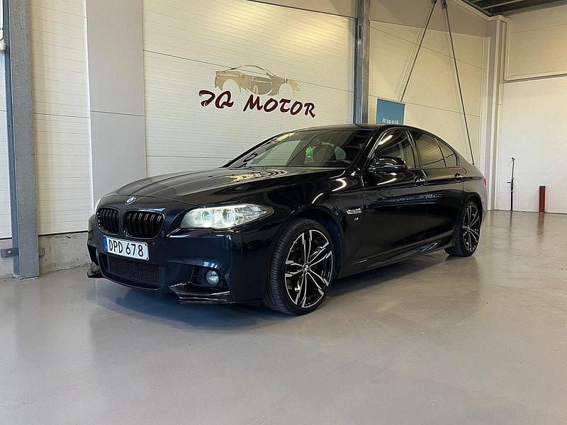 Svart Begagnad 2014 BMW 520 M Sport Sedan | 169 900 kr (Lite dyr) - Bild 1/4