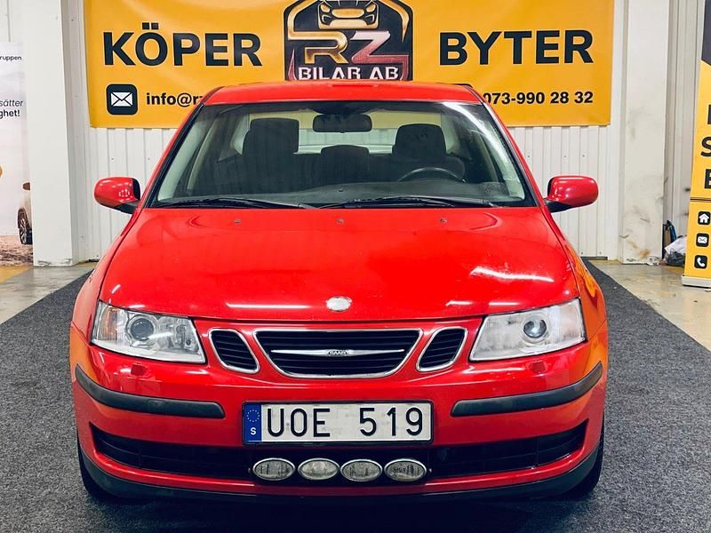 Röd Begagnad 2003 Saab 9-3 Linear Sedan | 18 900 kr (Lite dyr) - Bild 1/4