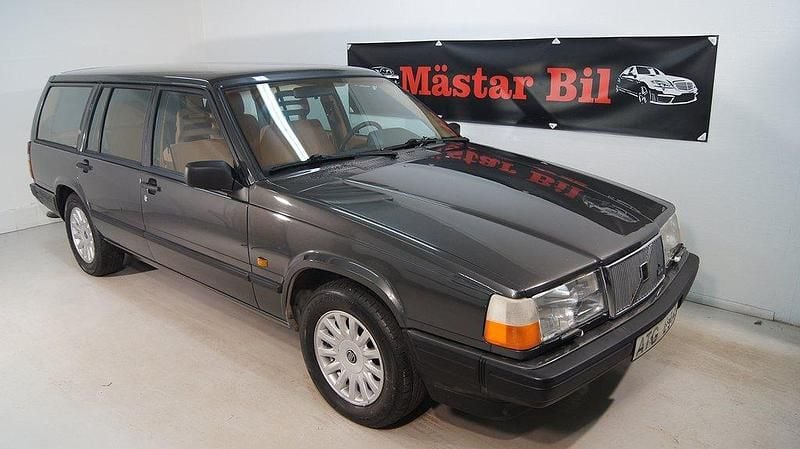 Mörkgrå Begagnad 1991 Volvo 940 Kombi | 79 900 kr - Bild 1/4