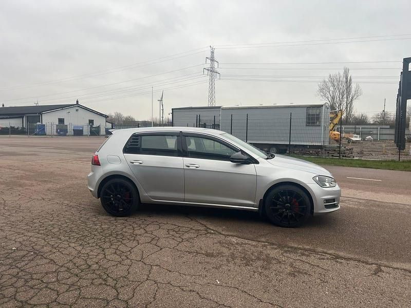 Begagnad VW Golf VII 122 HK (89 kW) 2014