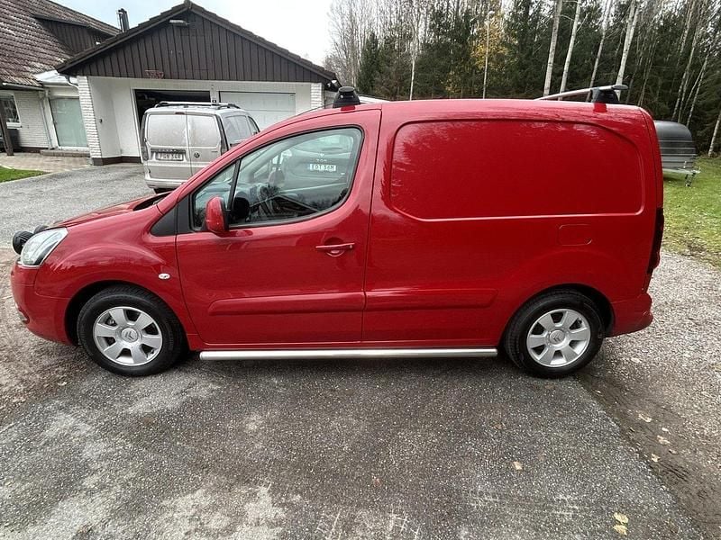 Röd Begagnad 2014 Citroën Berlingo | 45 000 kr (Marknadspris) - Bild 1/4