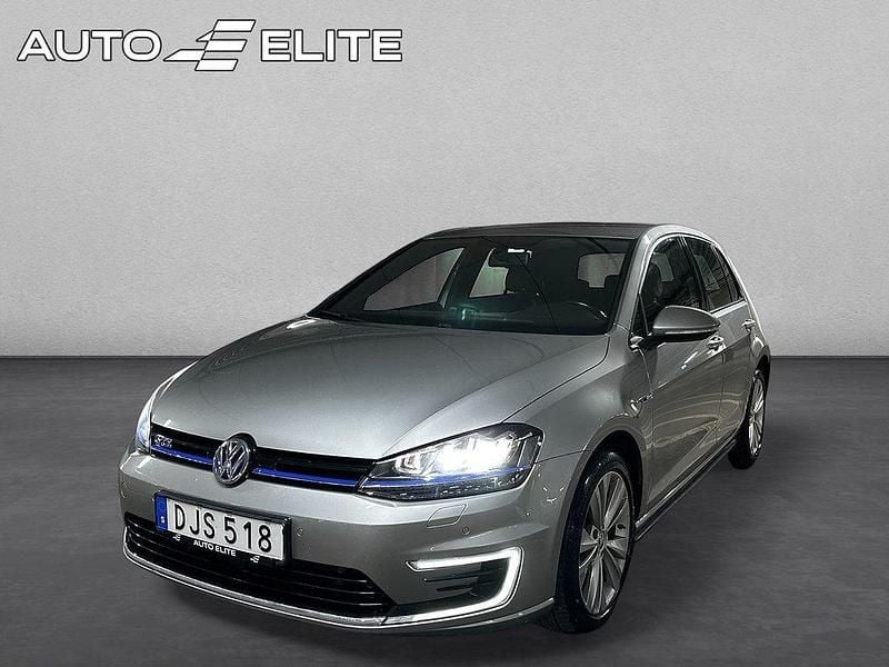 Silver Begagnad 2015 VW Golf VII GTE Halvkombi | 159 000 kr (Marknadspris) - Bild 1/4