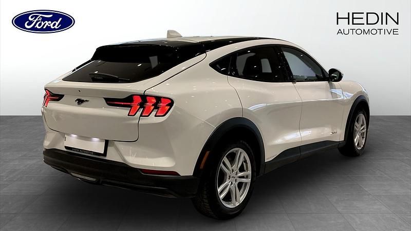 Begagnad Ford Mustang Standard Range 269 HK (197 kW) 2022 Halvkombi