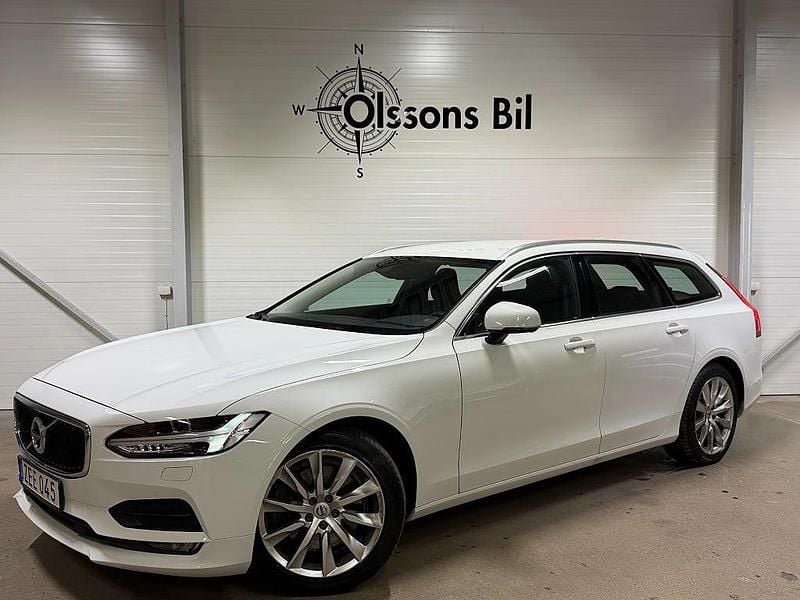 Vit Begagnad 2018 Volvo V90 Momentum Kombi | 239 900 kr (Bra pris) - Bild 1/4